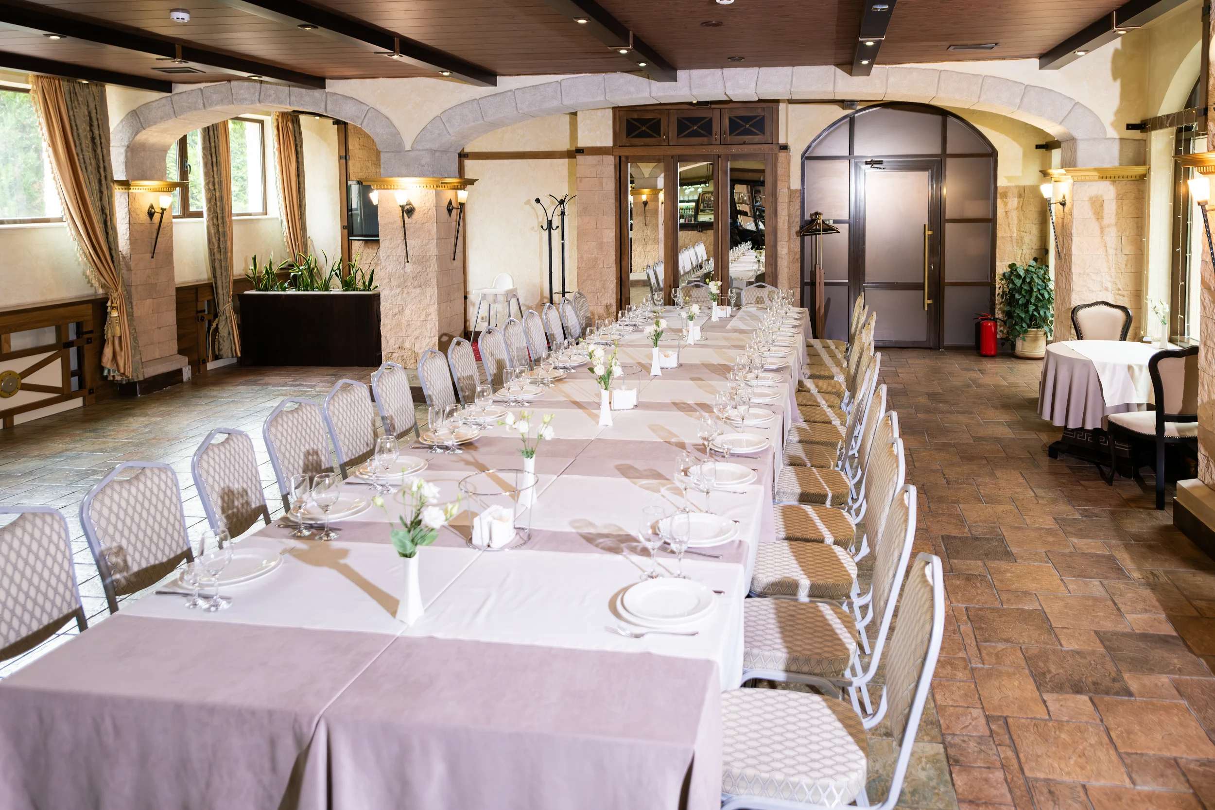 банкетный стол